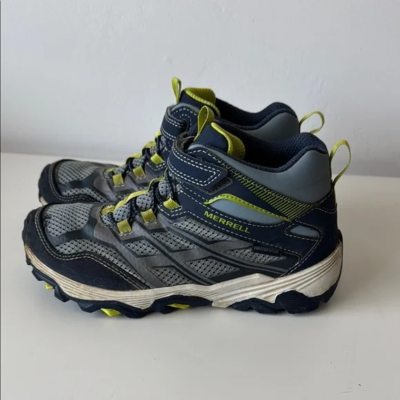 Merrell Kids' Black and Yellow Sneakers Size 2.5 - Picture 2 of 7